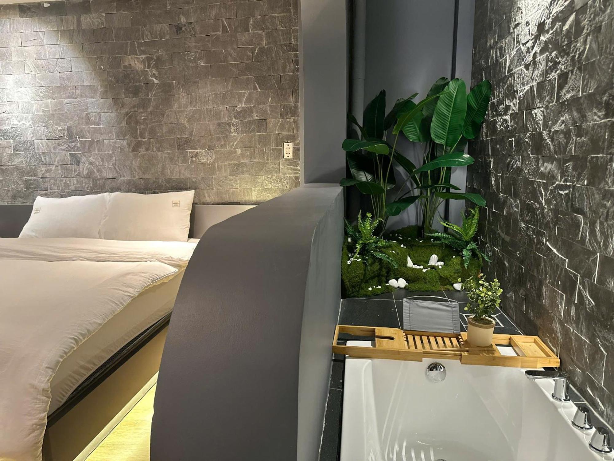 Zenhomestay - Truong Son, Quan 10 Ho Chi Minh City